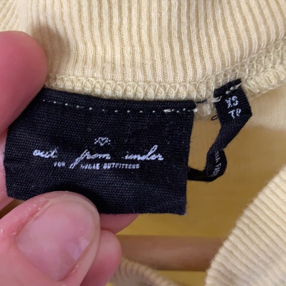 🎉 BOGO! 2/$12! Urban Outfitters Crop Top - Picture 2 of 6